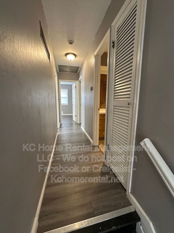 Building Photo - 10210 Fremont Ave