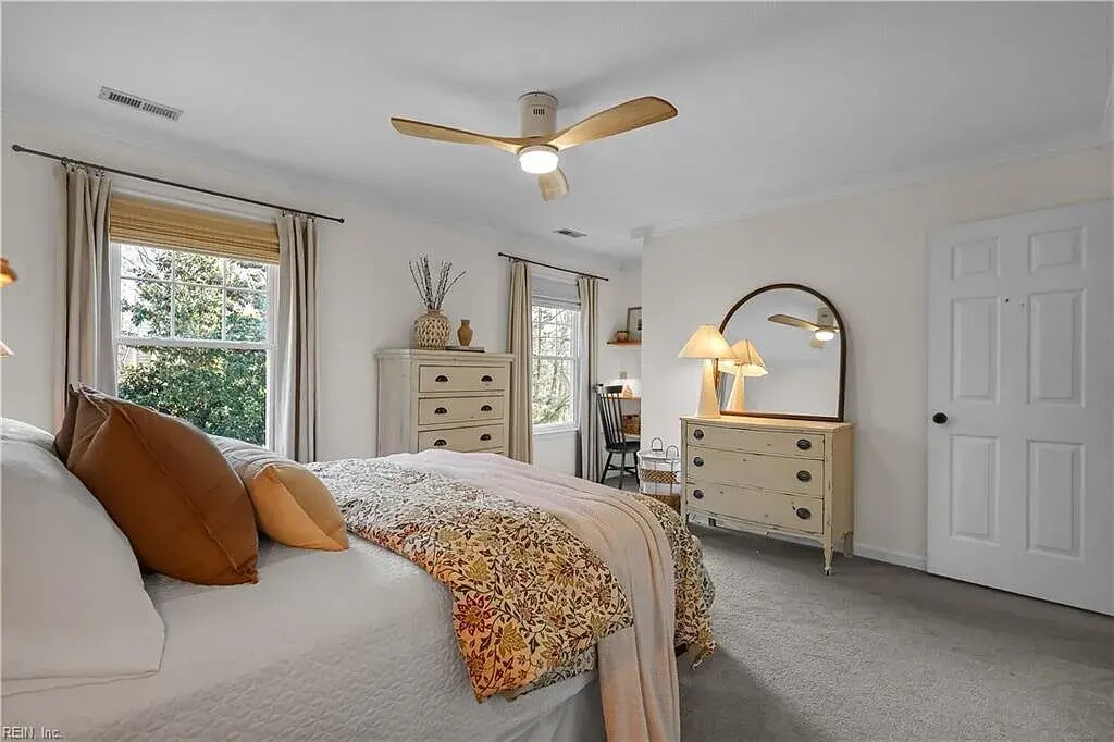 Building Photo - 4048 Bradshaw Dr