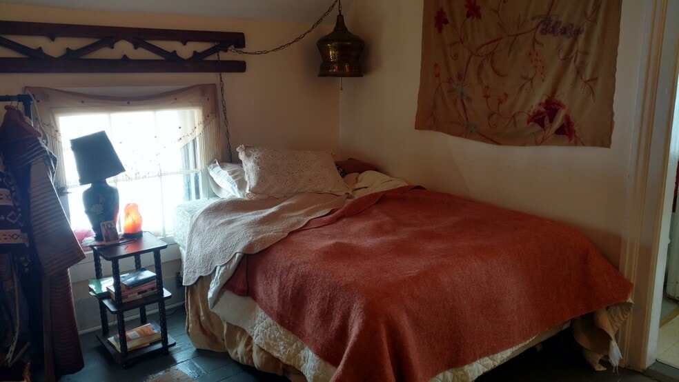 Bedroom with North facing window - 416 N Huron St