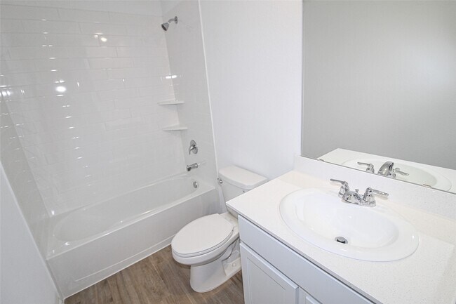 Building Photo - 954 Mockingbird Psge Dr
