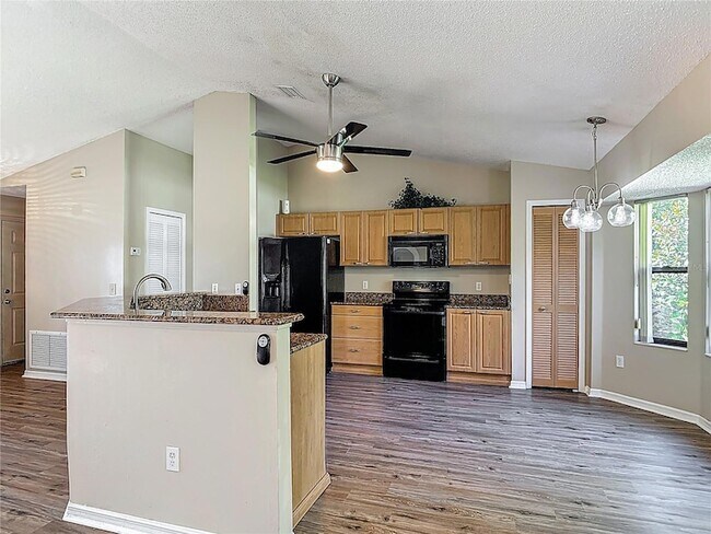 Building Photo - 4039 N Waterbridge Cir