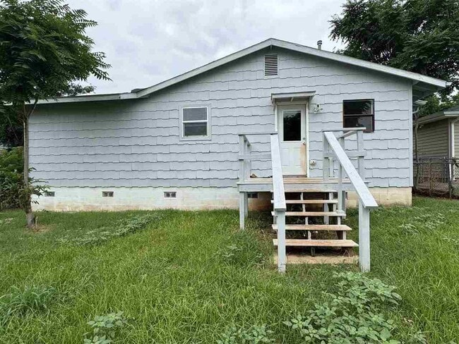 Building Photo - 1113 Sunset Ln