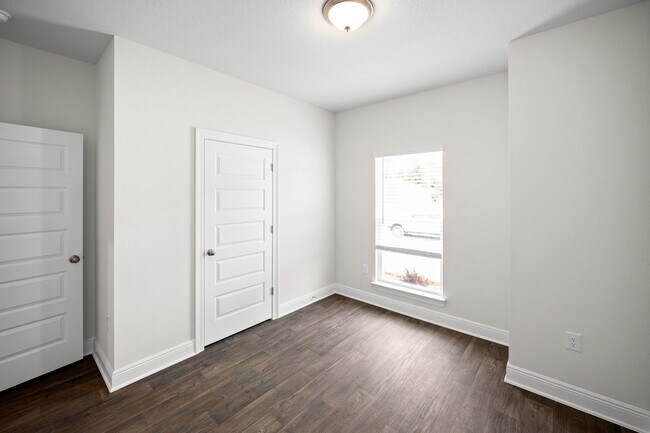 Building Photo - 13793 Shea Cir