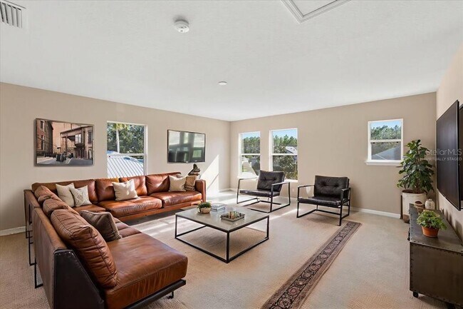 Building Photo - 29 Louisville Dr