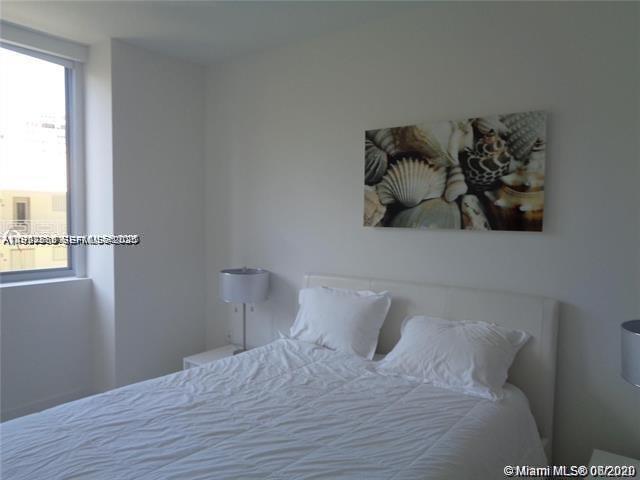 Building Photo - 2600 E Hallandale Beach Blvd