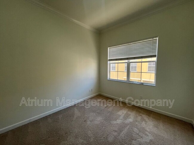 Building Photo - 1146 Bolton Pl