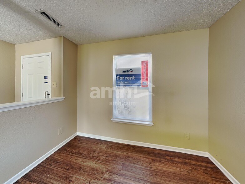 Building Photo - 6765 W Littleton Dr