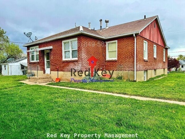 Building Photo - Utah Ave Triplex #3