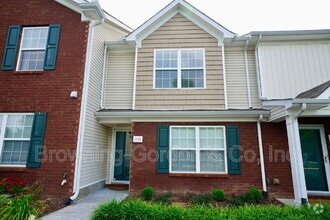 Building Photo - 1731 Red Jacket Dr