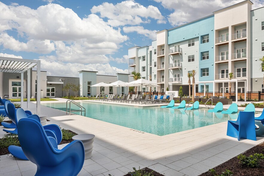 Primary Photo - ROCKLEDGE FLATS