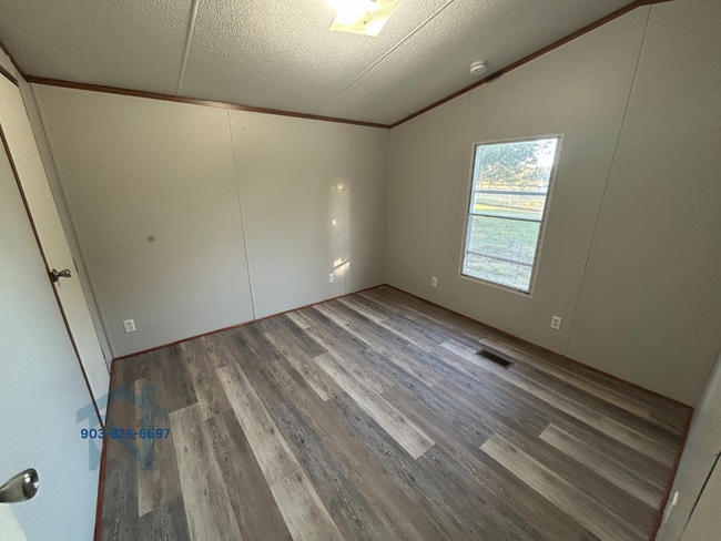 Building Photo - 358 County Rd