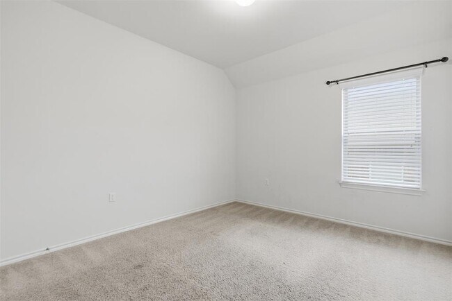 Building Photo - 13401 Henneman Dr