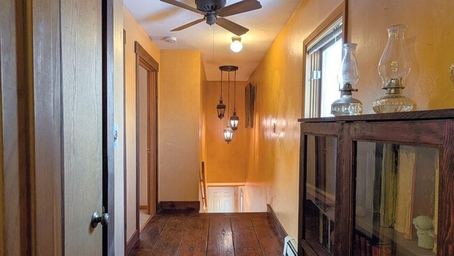 Building Photo - 1045 Dawn Dr