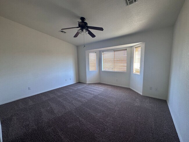 Building Photo - 2 BR 2Ba Home with YARD, Garage, close to Hwy 95 Fort Mohave