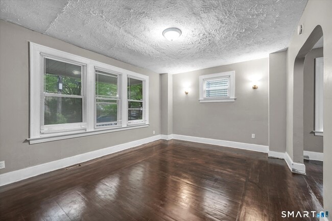 Building Photo - 80 Shepard St