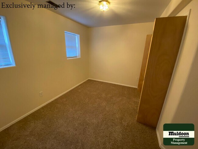 Building Photo - Beautiful 4 bedroom home in 80916! Pet Friendly!