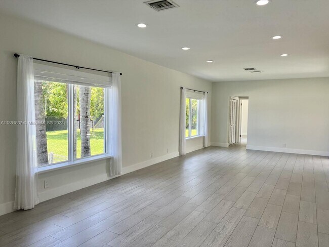 Building Photo - 7720 SW 147th Terrace