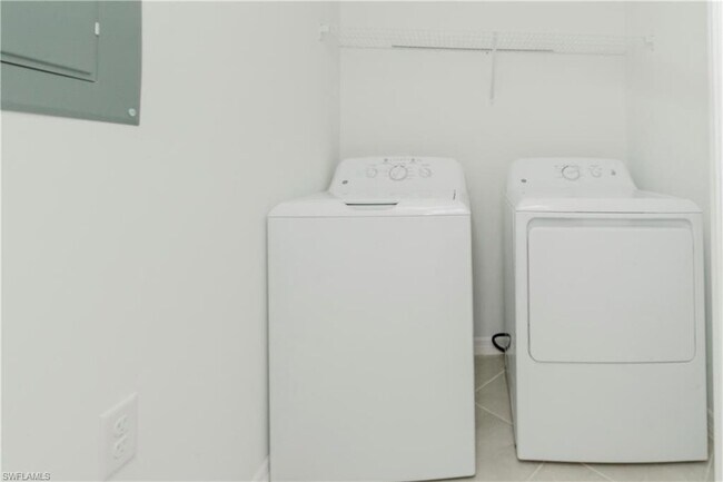 Building Photo - 18461 Copperhead Ct N