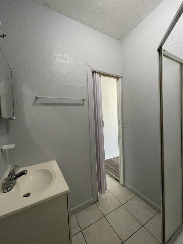 Building Photo - 4518 9th Ave S