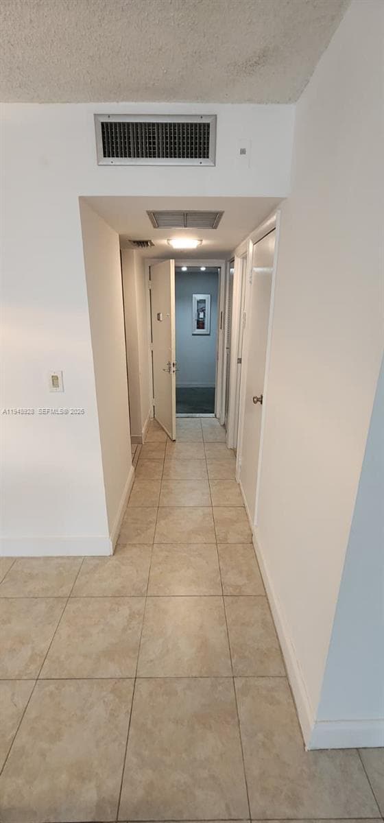 Building Photo - 20379 W Country Club Dr