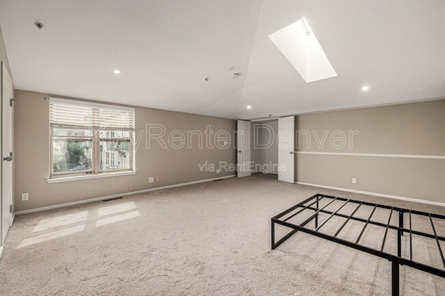 Building Photo - 837 E 17th Ave