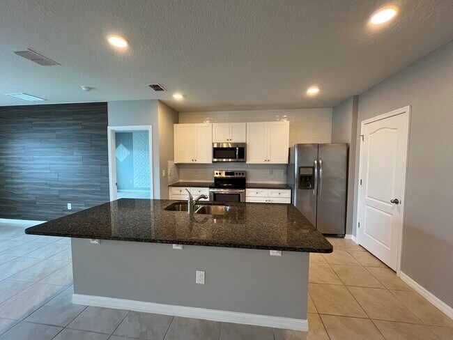 Building Photo - 5106 Fiddlewood Way