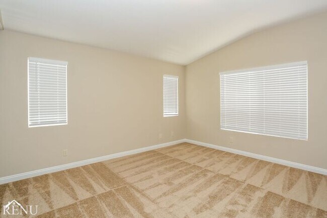 Building Photo - 2605 Mango Bay Ave