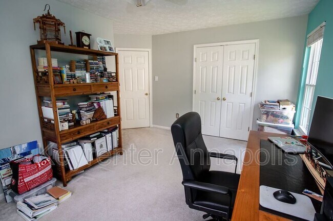 Building Photo - 2807 Chapman Ct