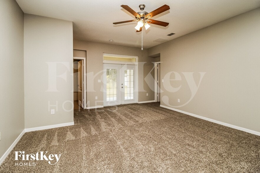 Building Photo - 5820 Coquyt Dr