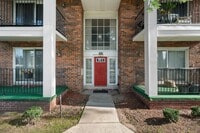 Building Photo - 25307 Shiawassee Cir
