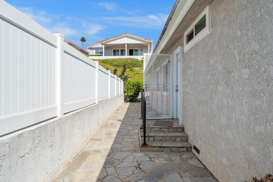 Front Door - 2010 W San Marcos Blvd