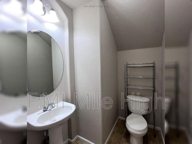 Building Photo - 11250 Osage Cir