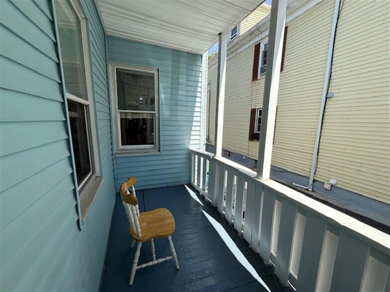 Building Photo - 26 Otis St