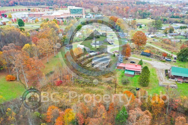 Building Photo - 97 Blakley Subdivision Rd