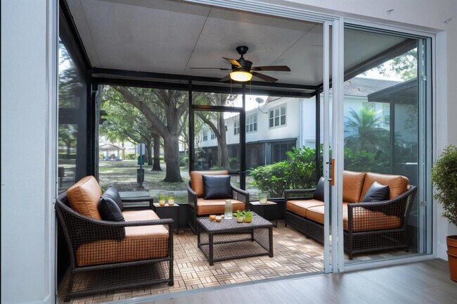 Building Photo - 7022 Cadiz Blvd