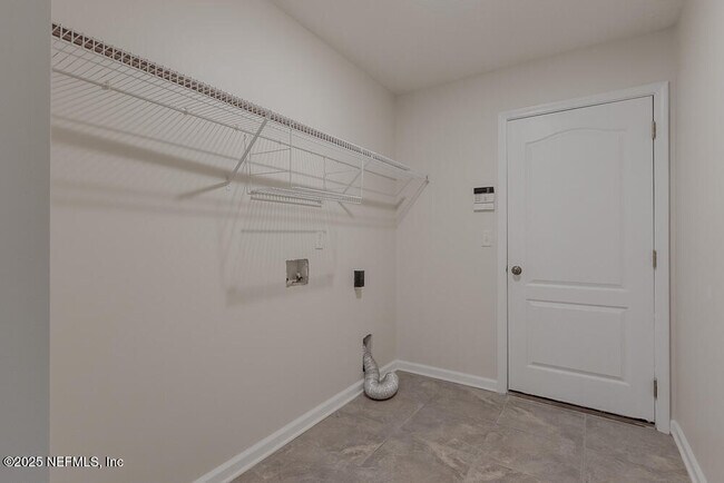 Building Photo - 12080 Scarsdale Dr