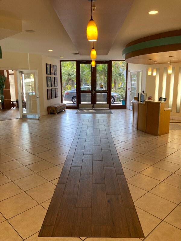 Building Photo - 470 3rd St S