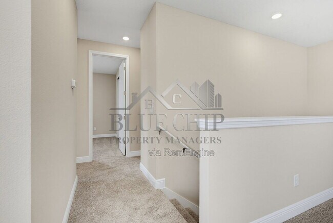 Building Photo - 1213 Pampus Dr