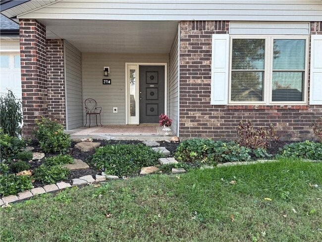 Building Photo - 2714 W Fir St