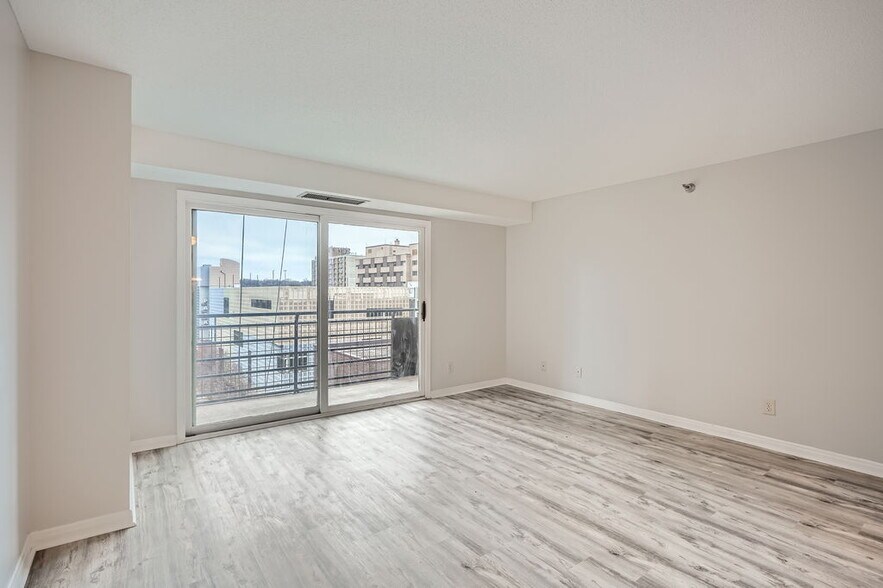 Tons of natural light - 66 9th St E