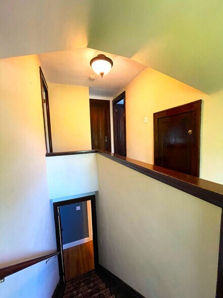 Building Photo - 3403 Dellwood Rd