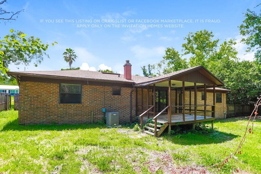 Building Photo - 8323 Country Creek Blvd
