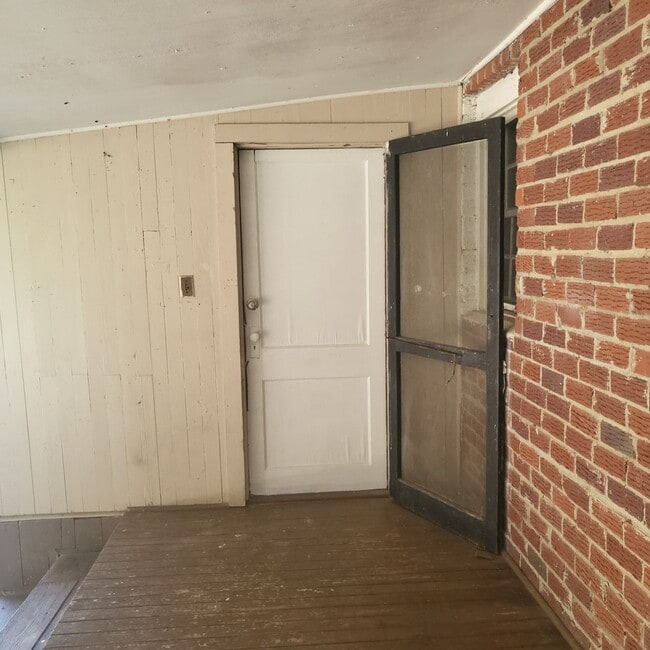 Building Photo - 128 Wrightsville Ave