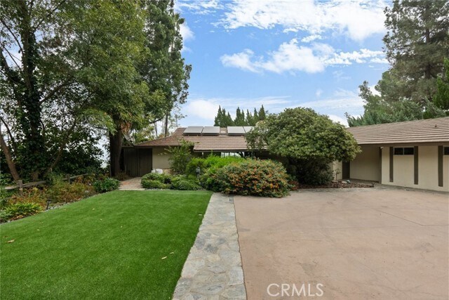 Building Photo - 1218 Flintridge Ave
