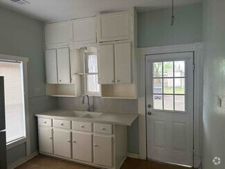 Building Photo - 138 Morrill Ave