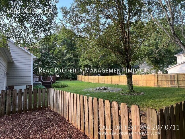 Building Photo - 4001 Hulon Dr