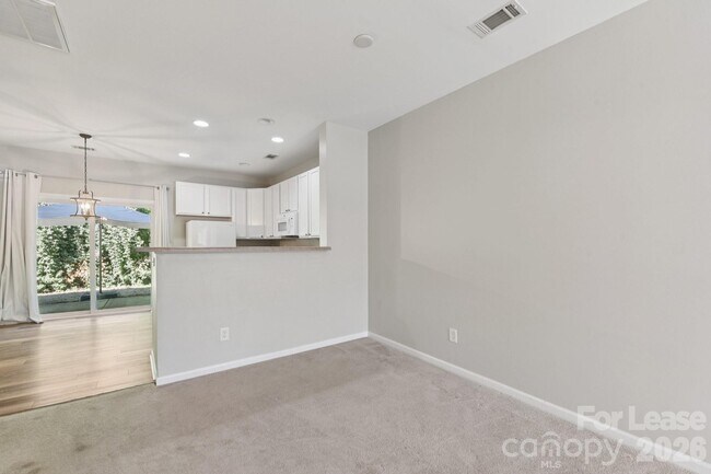 Building Photo - 124 Clydesdale Ct