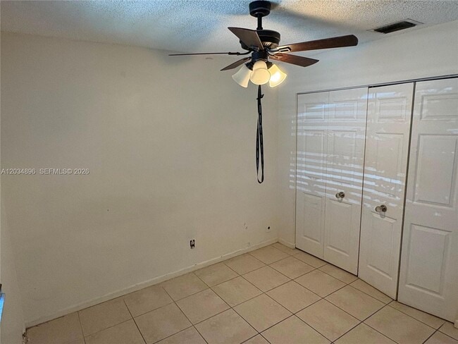 Building Photo - 3819 SW 69th Ave
