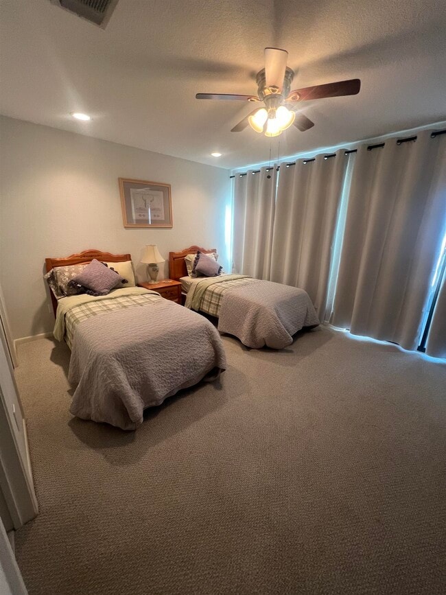 Building Photo - 307 Crestview