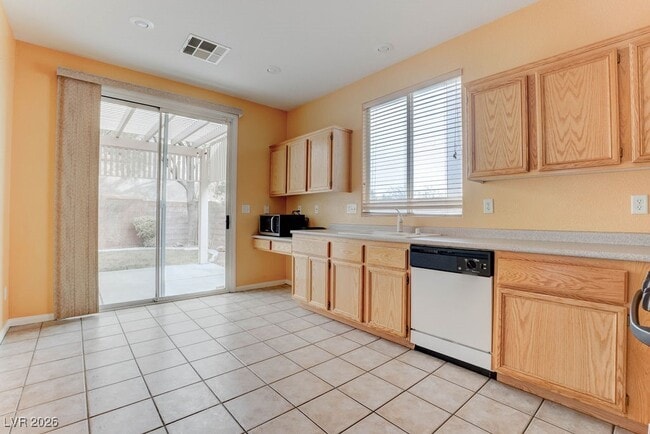 Building Photo - 332 Sonoma Valley St